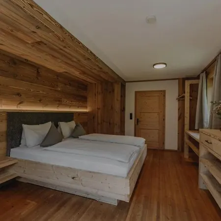 Ferienhaus Schirrmer ميتنوالد