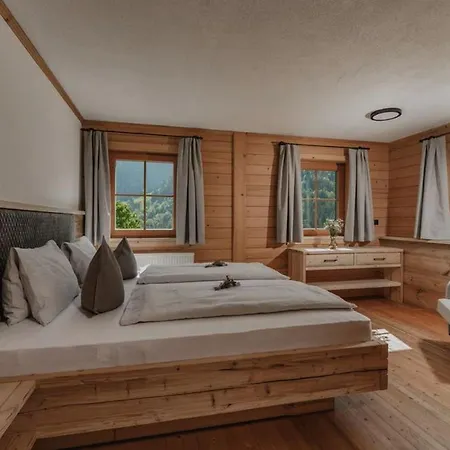 Ferienhaus Schirrmer ميتنوالد