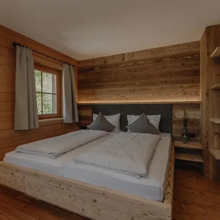 Ferienhaus Schirrmer * ميتنوالد